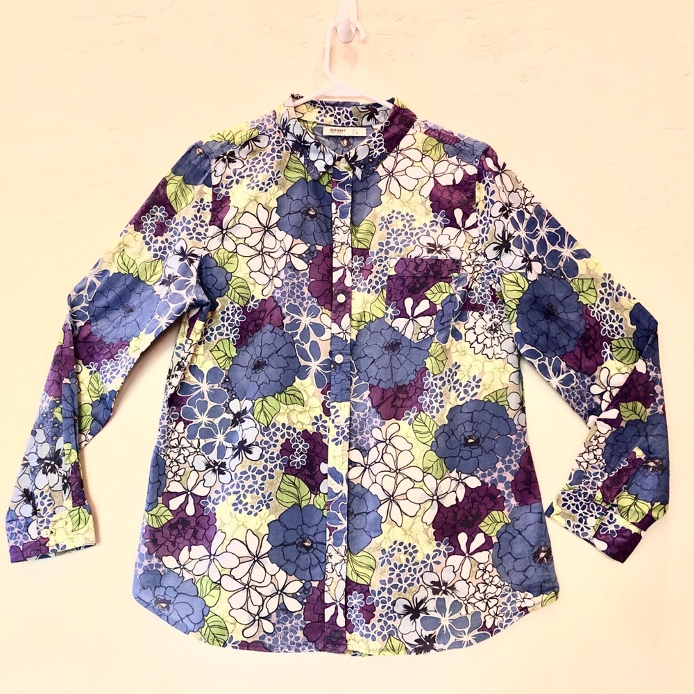 Old Navy Long Sleeve buttoned Down Floral Shirt
